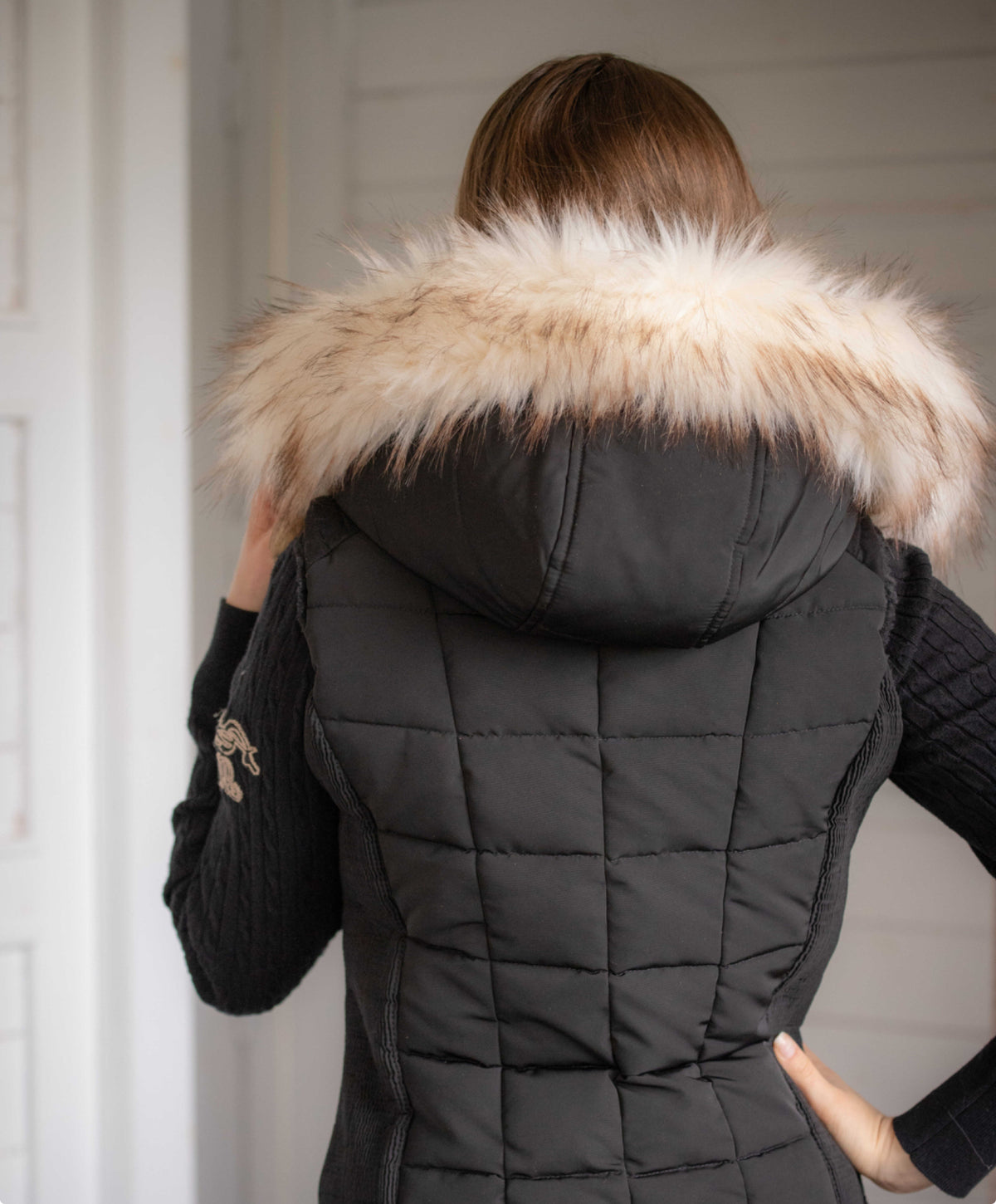 Penelope LeoRoge Vest-Black